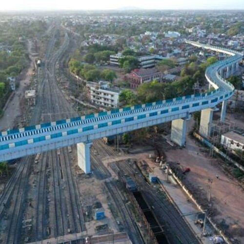 Polycarbonate noise barrier on highway Polycarbonate noise barrier on highway
